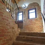 Hotel Relais Palazzo Paleologi Sec.xiv Lu (Piedmont)