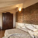 Hotel Relais Palazzo Paleologi Sec.xiv Lu (Piedmont)