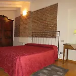 Relais Palazzo Paleologi Sec.xiv 4* Lu (Piedmont)