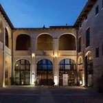 Relais Palazzo Paleologi Sec.xiv Hotel