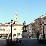מלון Relais Palazzo Paleologi Sec.xiv Lu (Piedmont)