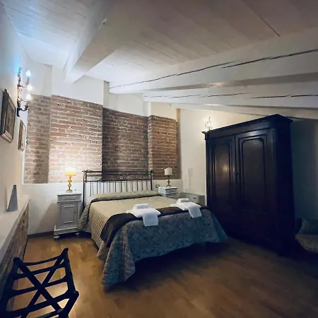 Relais Palazzo Paleologi Sec.xiv Hotel Lu (Piedmont)