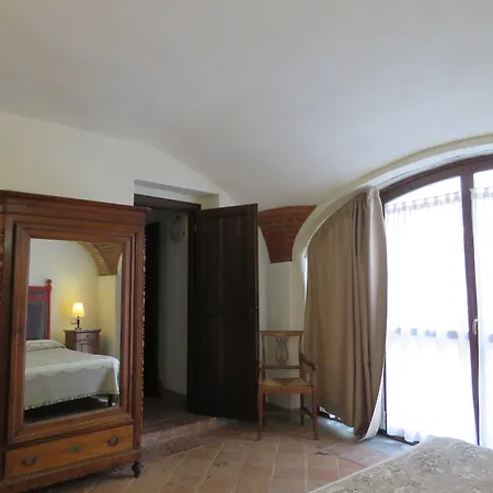 Relais Palazzo Paleologi Sec.xiv 호텔 4*