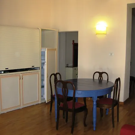 Relais Palazzo Paleologi Sec.xiv 3* Lu (Piedmont)