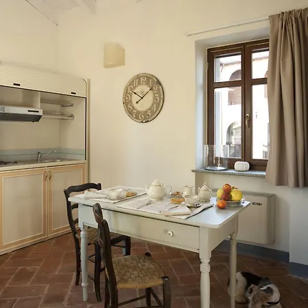 Relais Palazzo Paleologi Sec.xiv Hotel Lu (Piedmont)