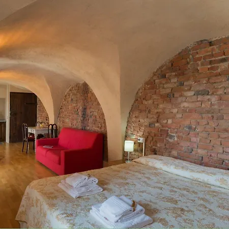 Relais Palazzo Paleologi Sec.xiv Hotel Lu (Piedmont)