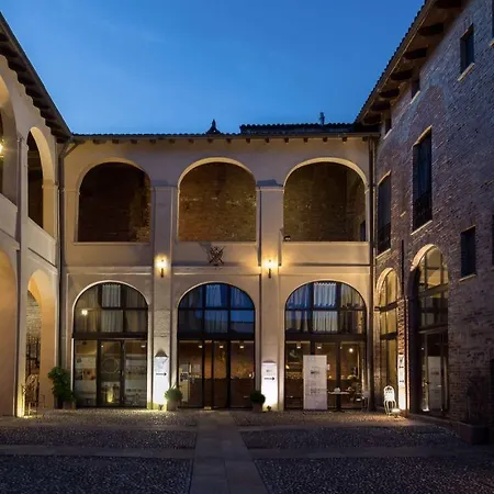 Relais Palazzo Paleologi Sec.xiv Hotel