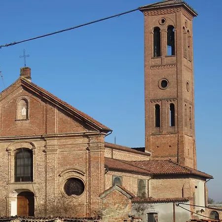 Hotel Relais Palazzo Paleologi Sec.xiv Lu (Piedmont)