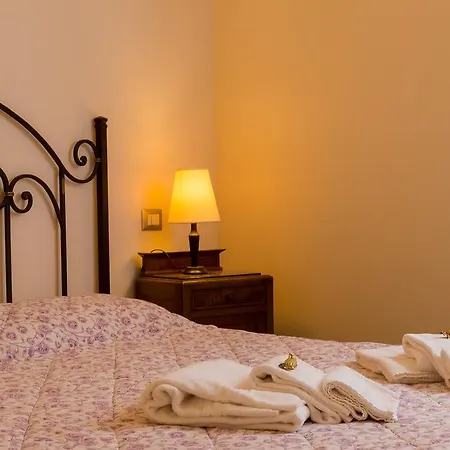 Hotel Relais Palazzo Paleologi Sec.xiv 4*