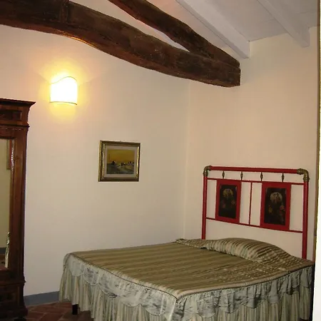 Hotel Relais Palazzo Paleologi Sec.xiv Lu (Piedmont)