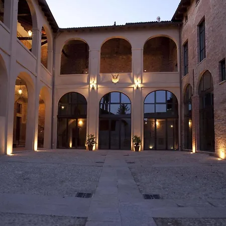 Relais Palazzo Paleologi Sec.xiv Hotel