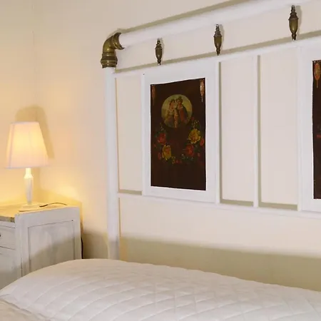 Relais Palazzo Paleologi Sec.xiv 4* Lu (Piedmont)