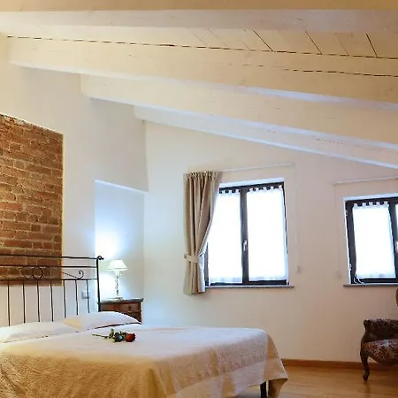 Relais Palazzo Paleologi Sec.xiv Hotel