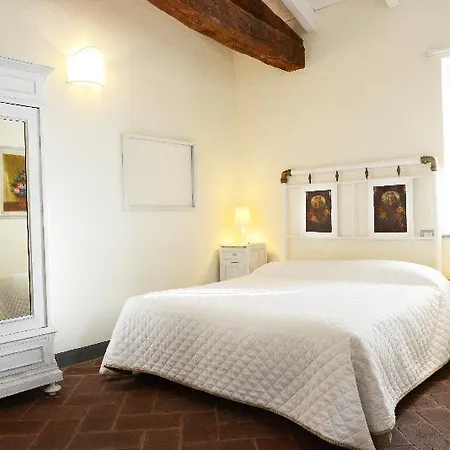 Hotel Relais Palazzo Paleologi Sec.xiv 4*