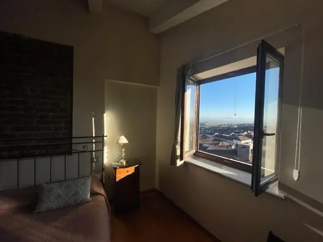 Relais Palazzo Paleologi Sec.xiv 4* Lu (Piedmont)